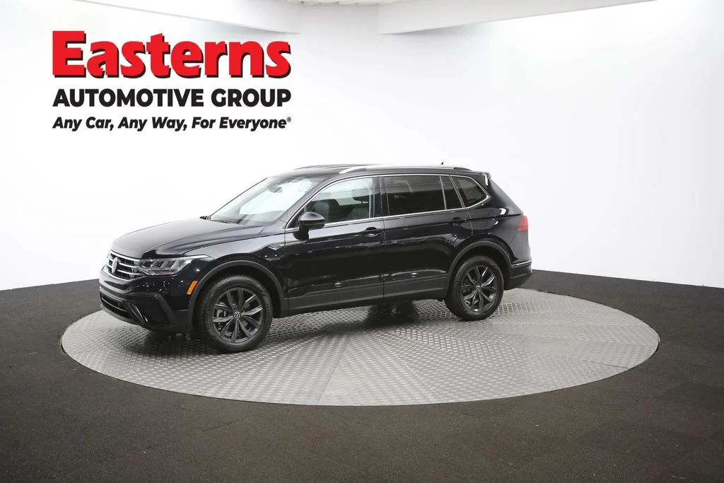 Used 2023 Black Volkswagen 2.0T SE image 56