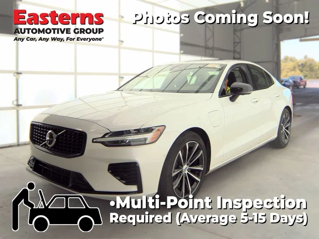 2023 Volvo S60 Recharge Plug-In Hybrid T8 Plus Dark Theme