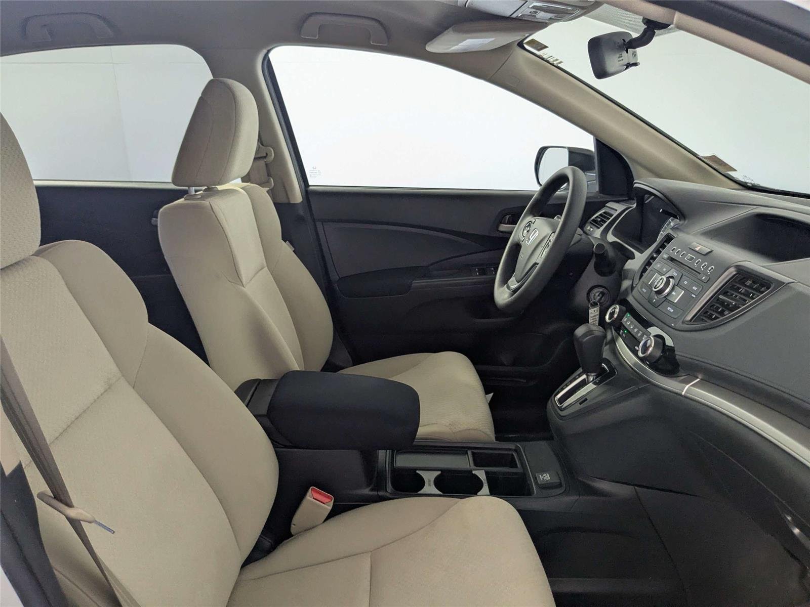 Used 2016 White Diamond Pearl Honda SE image 28