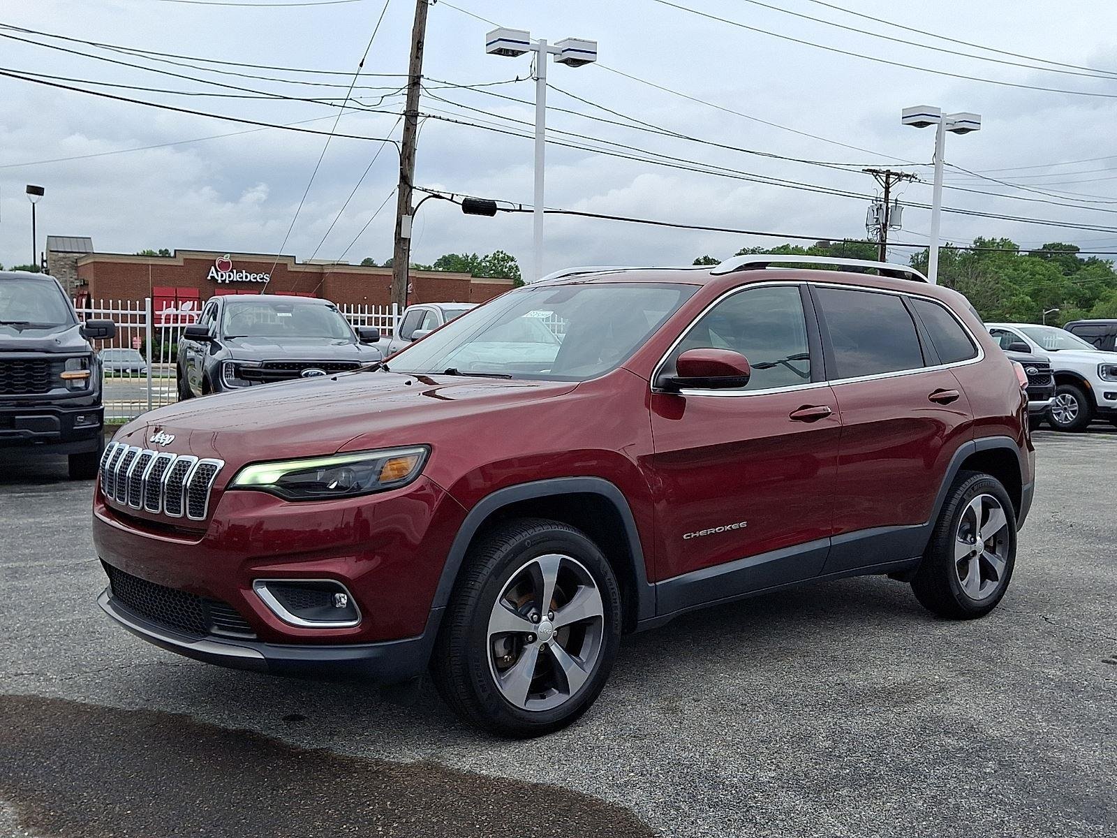Used 2019 Velvet Red Pearlcoat Jeep Limited image 3
