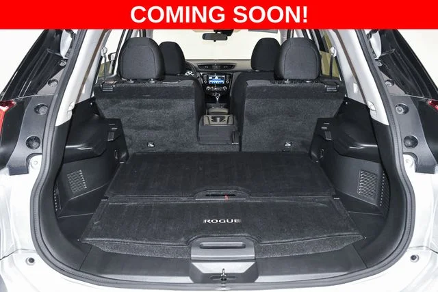 Used 2020 Silver Nissan S image 20