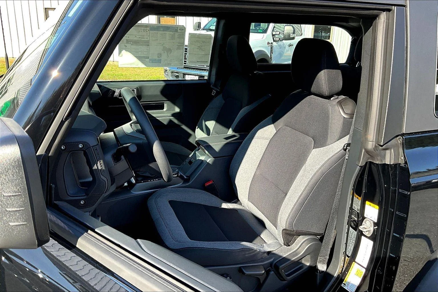 2025 Ford Bronco 2-Door Base - Photo 9