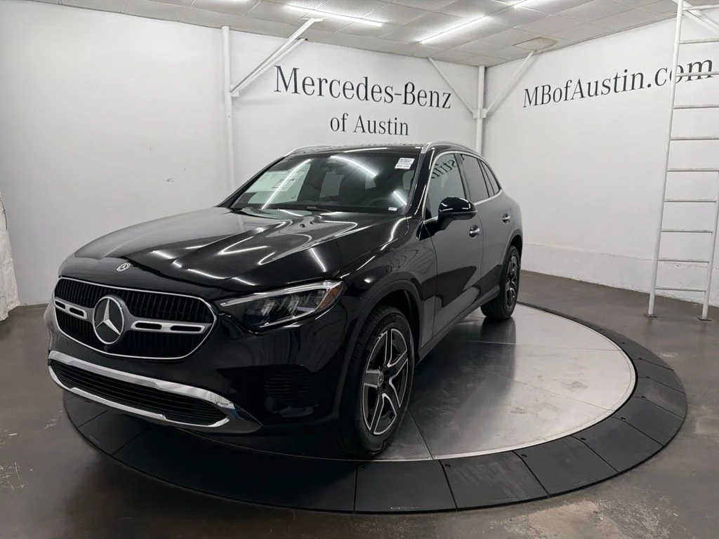 New 2027 Black Mercedes-Benz GLC 300 image 3