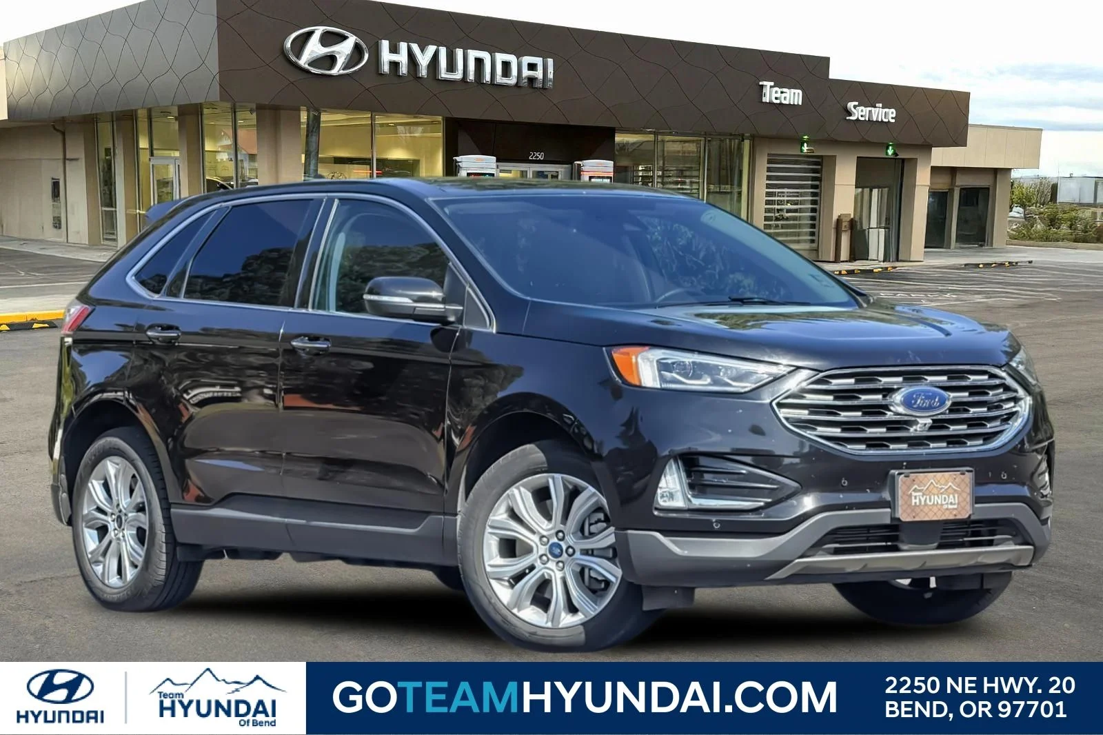 2022 Ford Edge Titanium AWD's photo