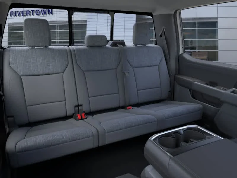 New 2026 Oxford White Ford XLT image 11