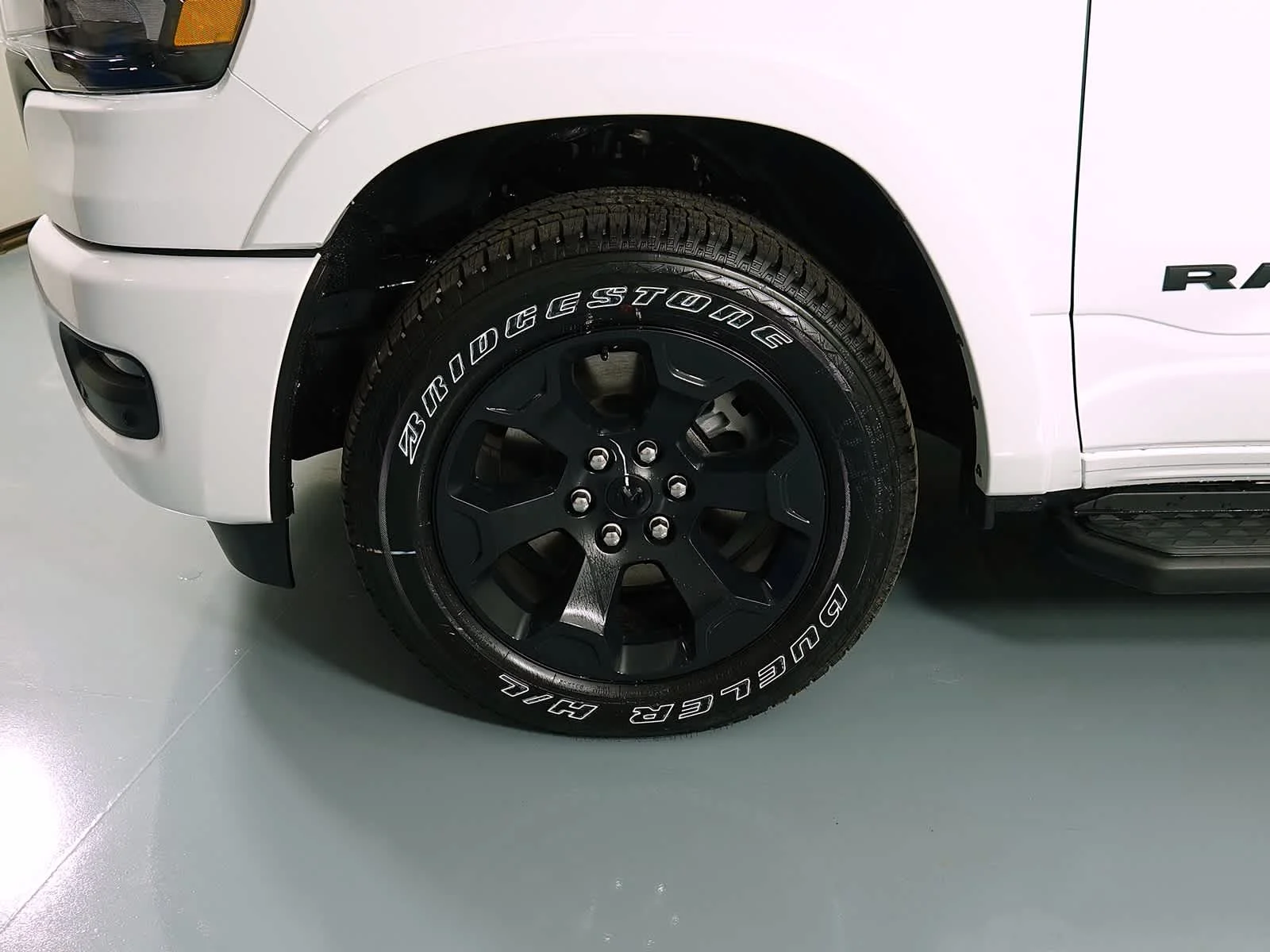 New 2026 Bright White Clear-Coat Exterior Paint RAM Big Horn image 9