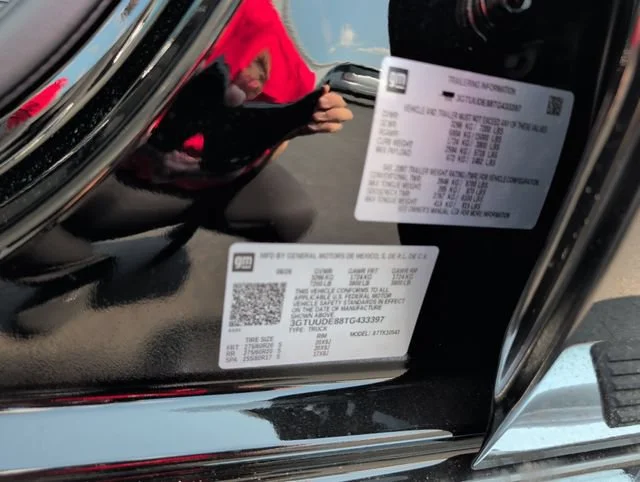 New 2026 Onyx Black GMC SLT image 34