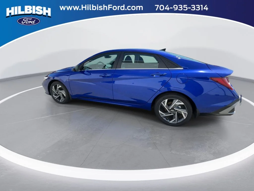 Used 2025 Blue Hyundai SEL Convenience image 5
