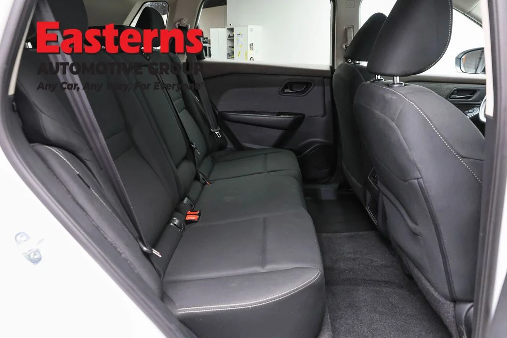 Used 2023 White Nissan S image 24