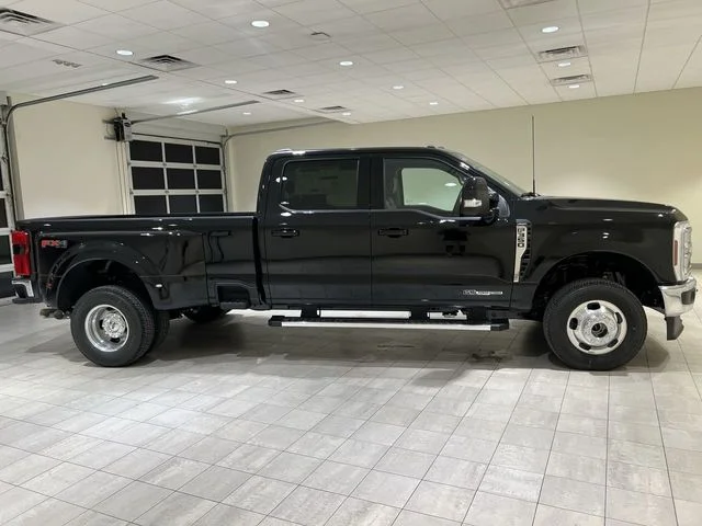 New 2026 Black Ford Lariat image 6