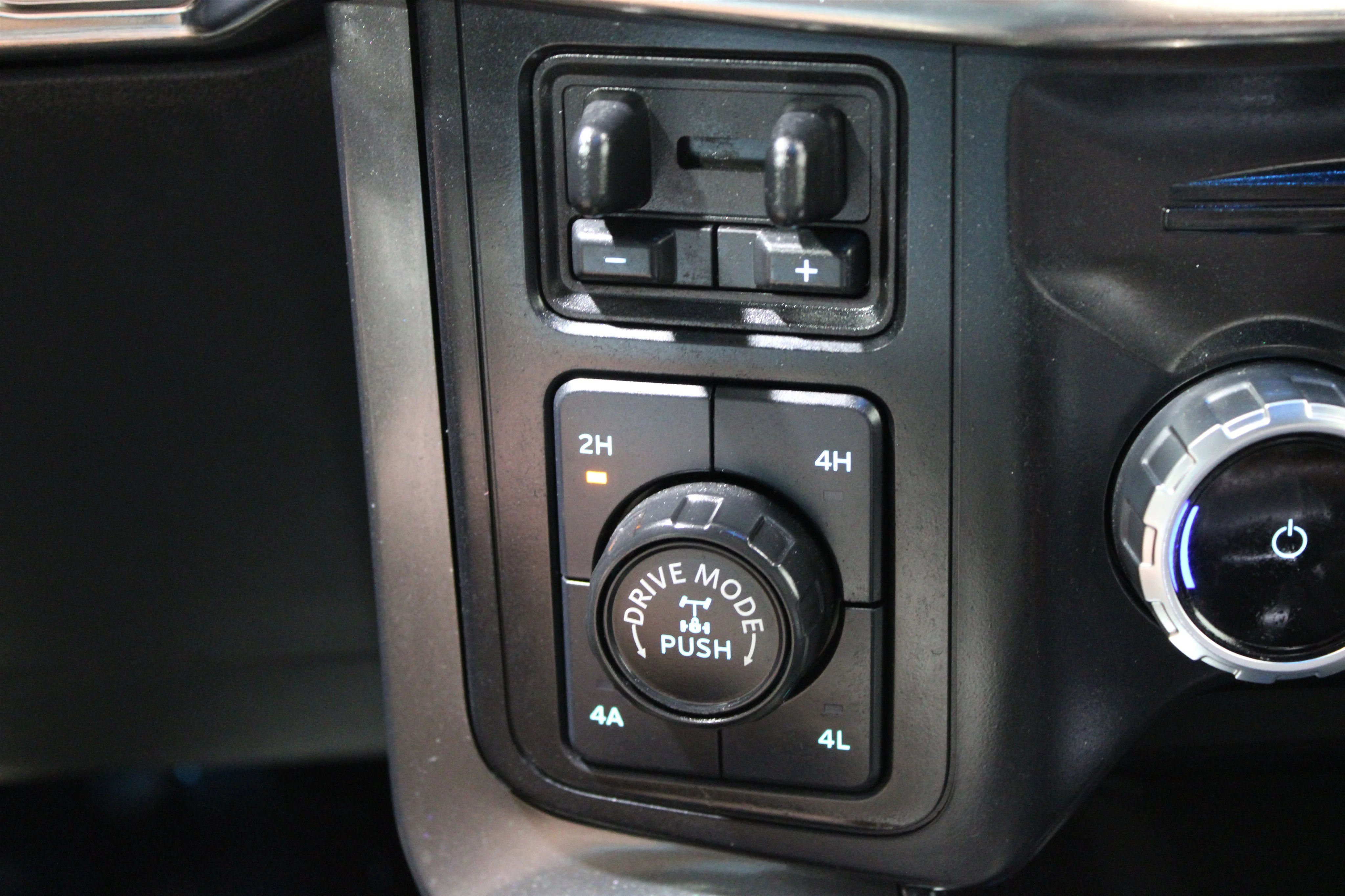 2023 Ford F-150 Lariat - Photo 27