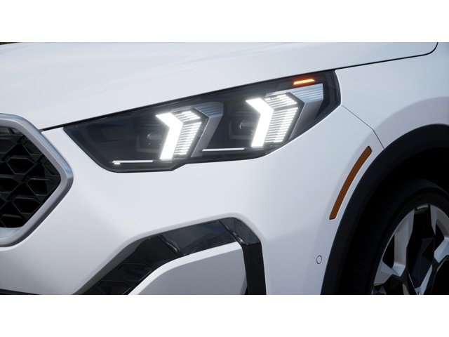 New 2026 Mineral White Metallic BMW xDrive28i image 6