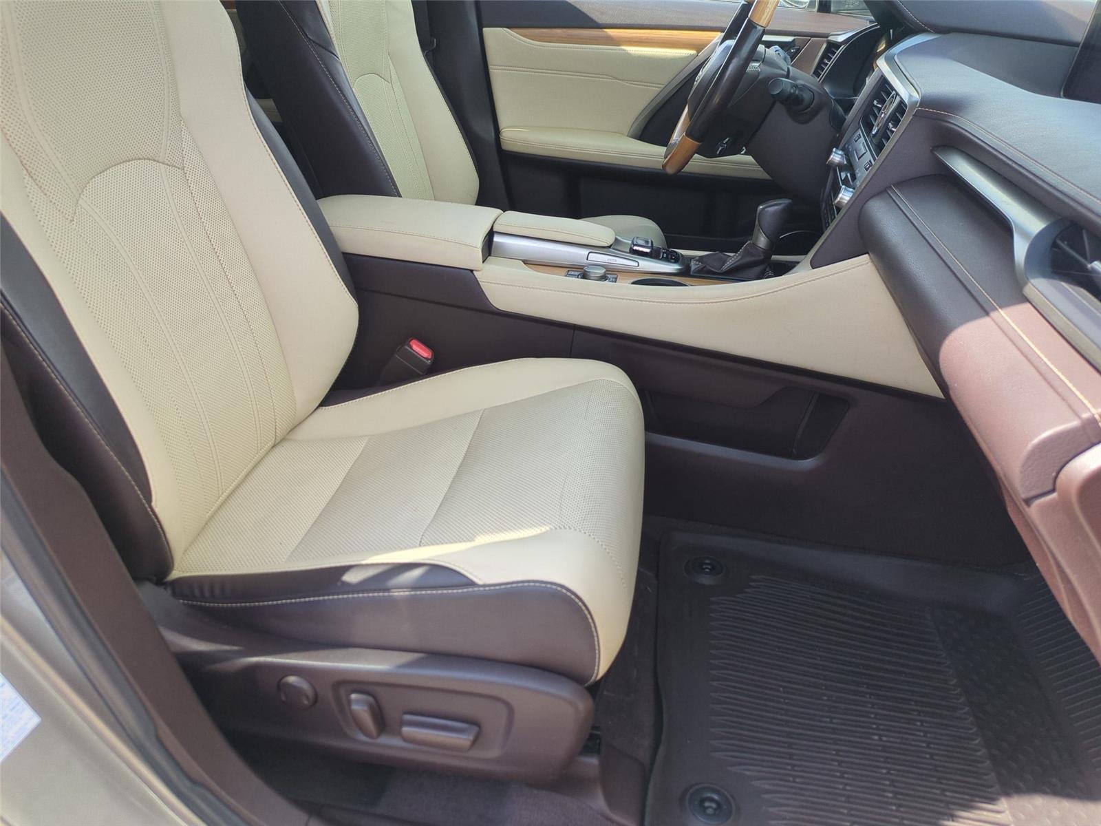 Used 2018 Atomic Silver Lexus RX 350L image 40