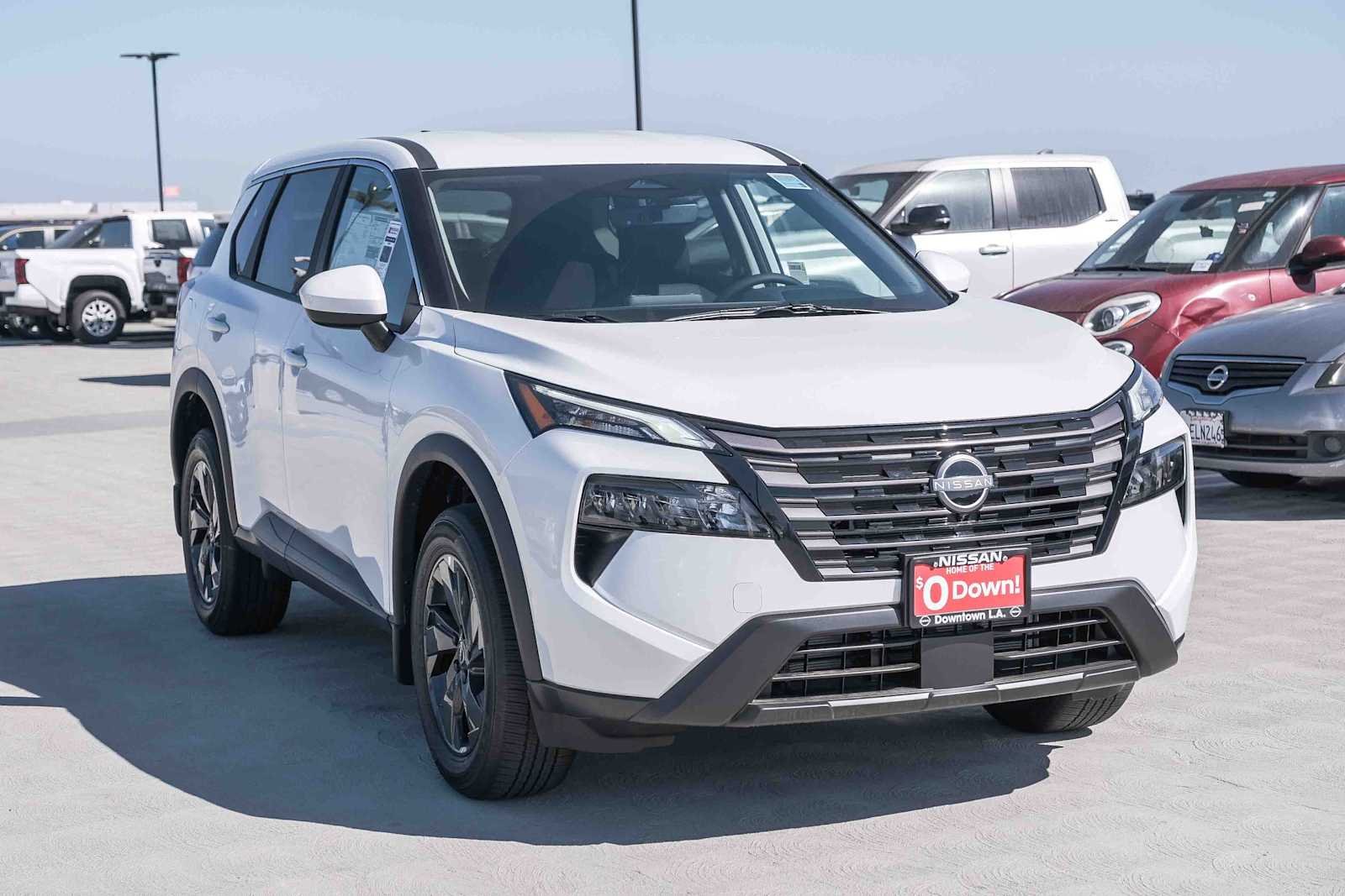 New 2026 Everest White Pearl TriCoat Nissan SV image 3