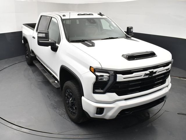 Used 2024 White Chevrolet LT image 13