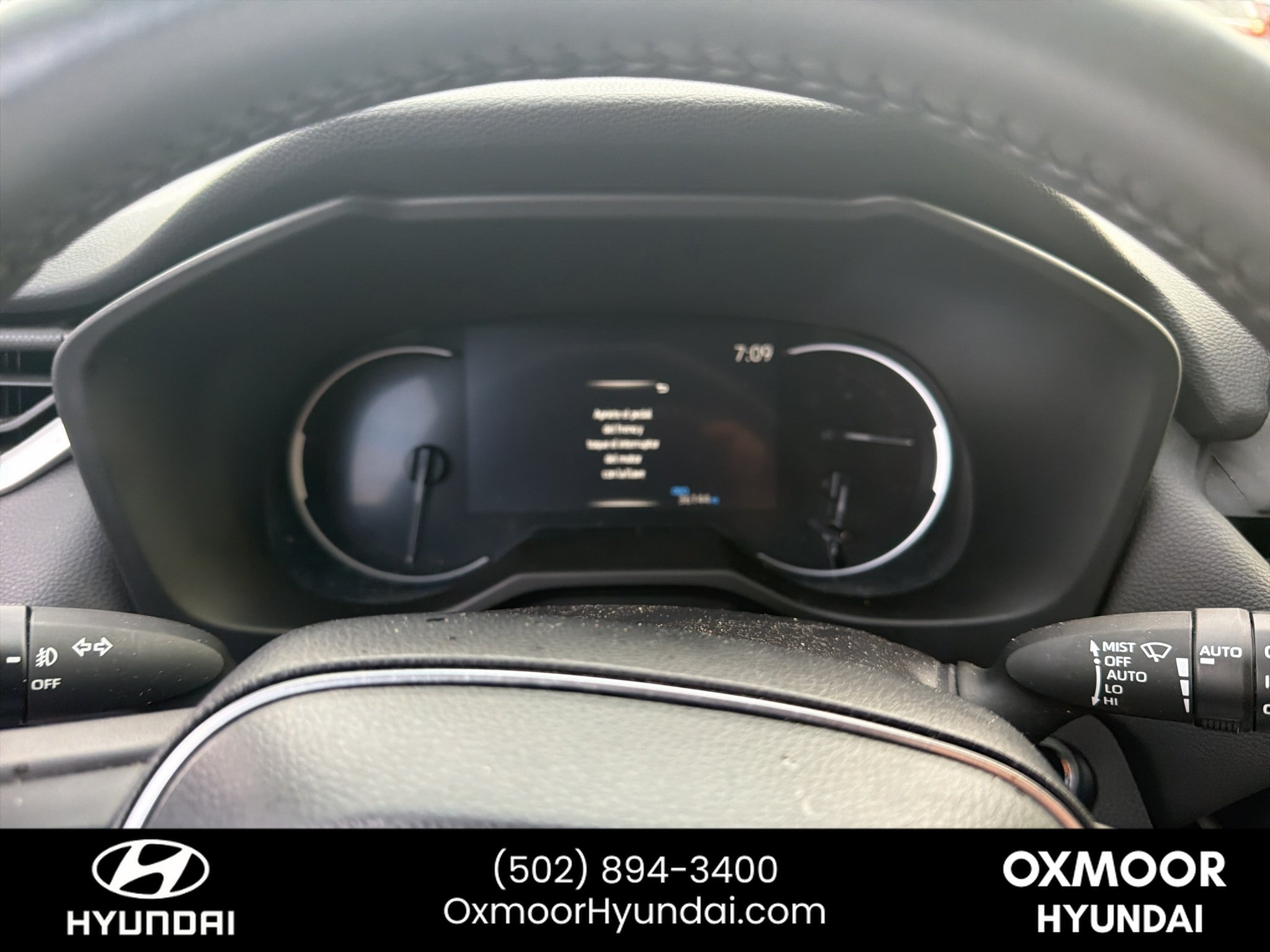 Used 2025 Ruby Flare Pearl Toyota XLE Premium image 5