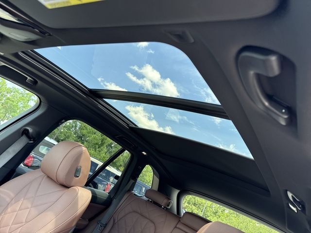 New 2026 Black Sapphire Metallic BMW xDrive40i image 23
