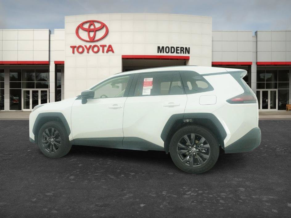 New 2026 Wind Chill Pearl Toyota XLE Premium image 20