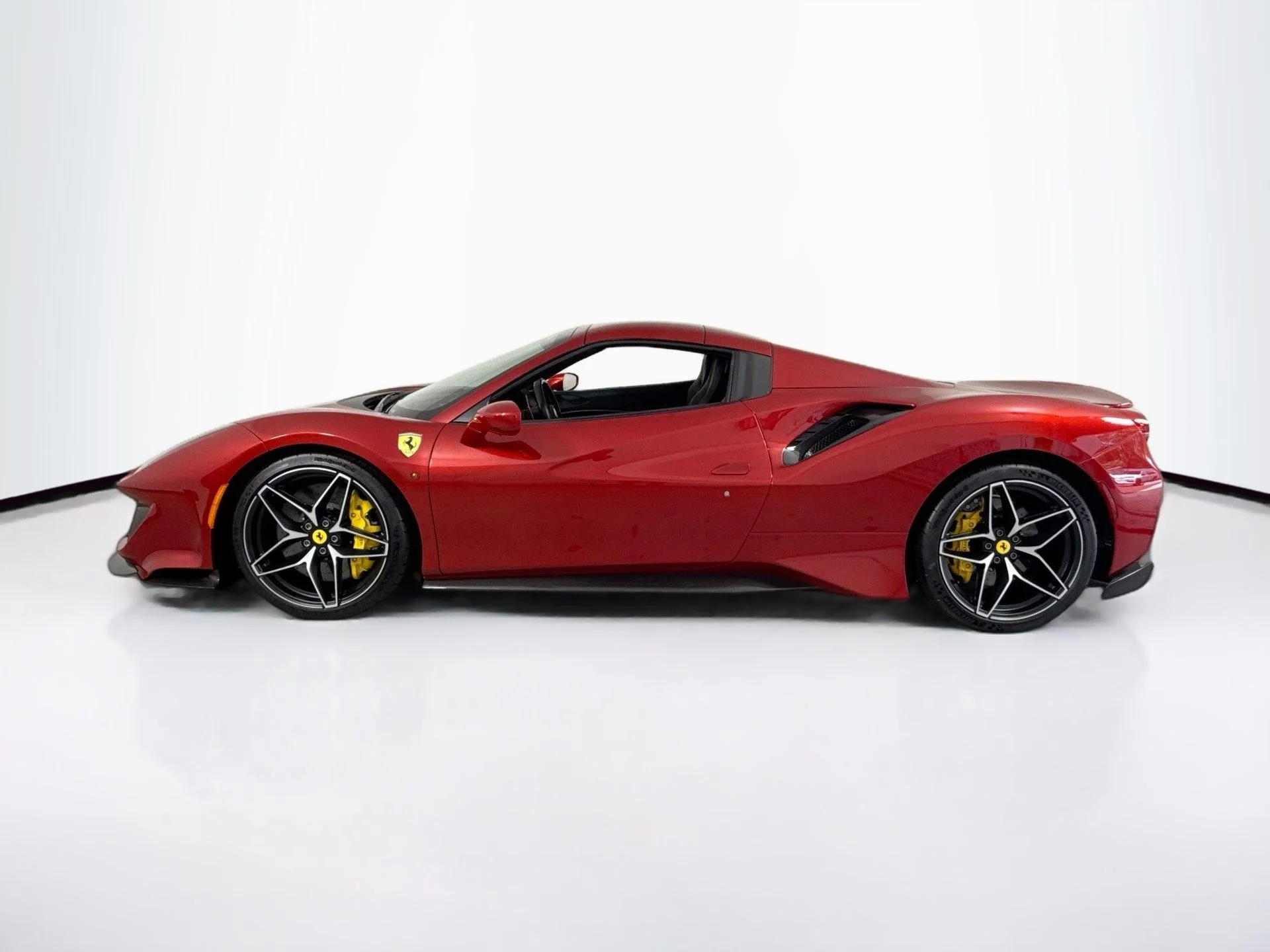 Certified Used 2020 Rosso Fuoco Ferrari Base image 4