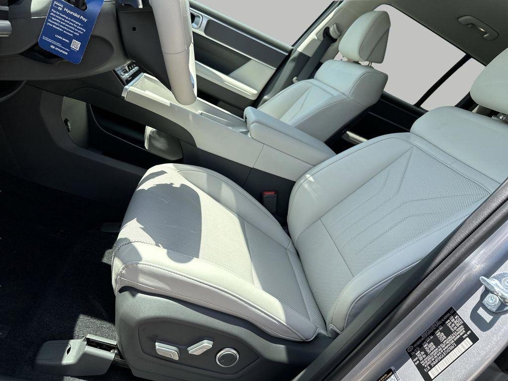 New 2026 Shimmering Silver Pearl Hyundai SEL FWD image 9