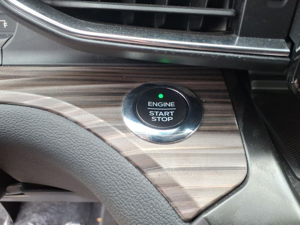 Used 2020 Blue Metallic Ford Limited image 15