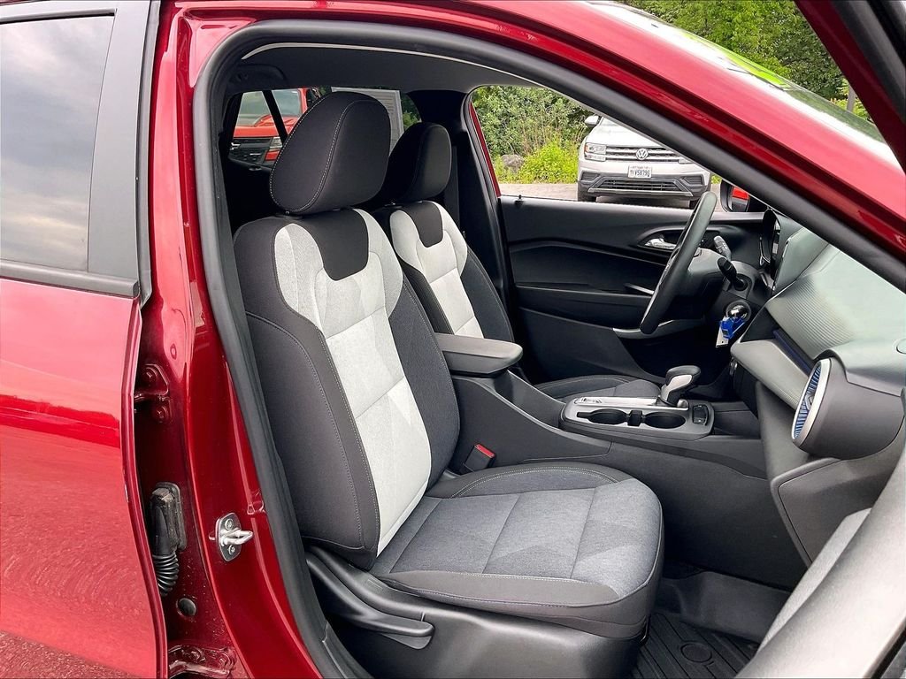 Used 2024 Crimson Metallic Chevrolet LS image 10