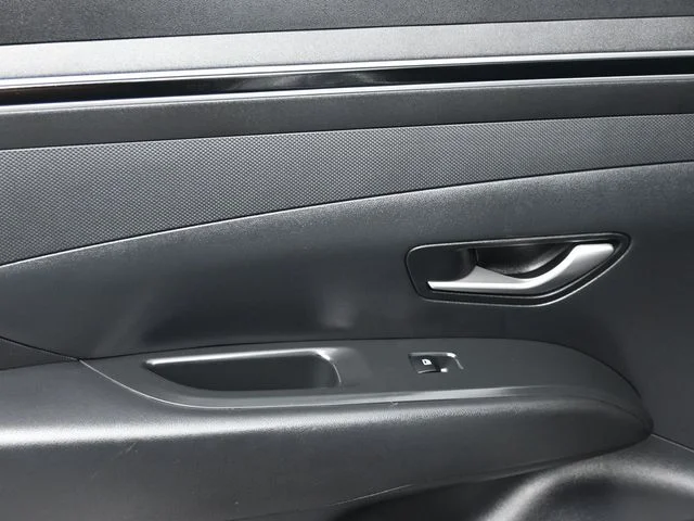 Used 2022 Silver Hyundai Blue image 19