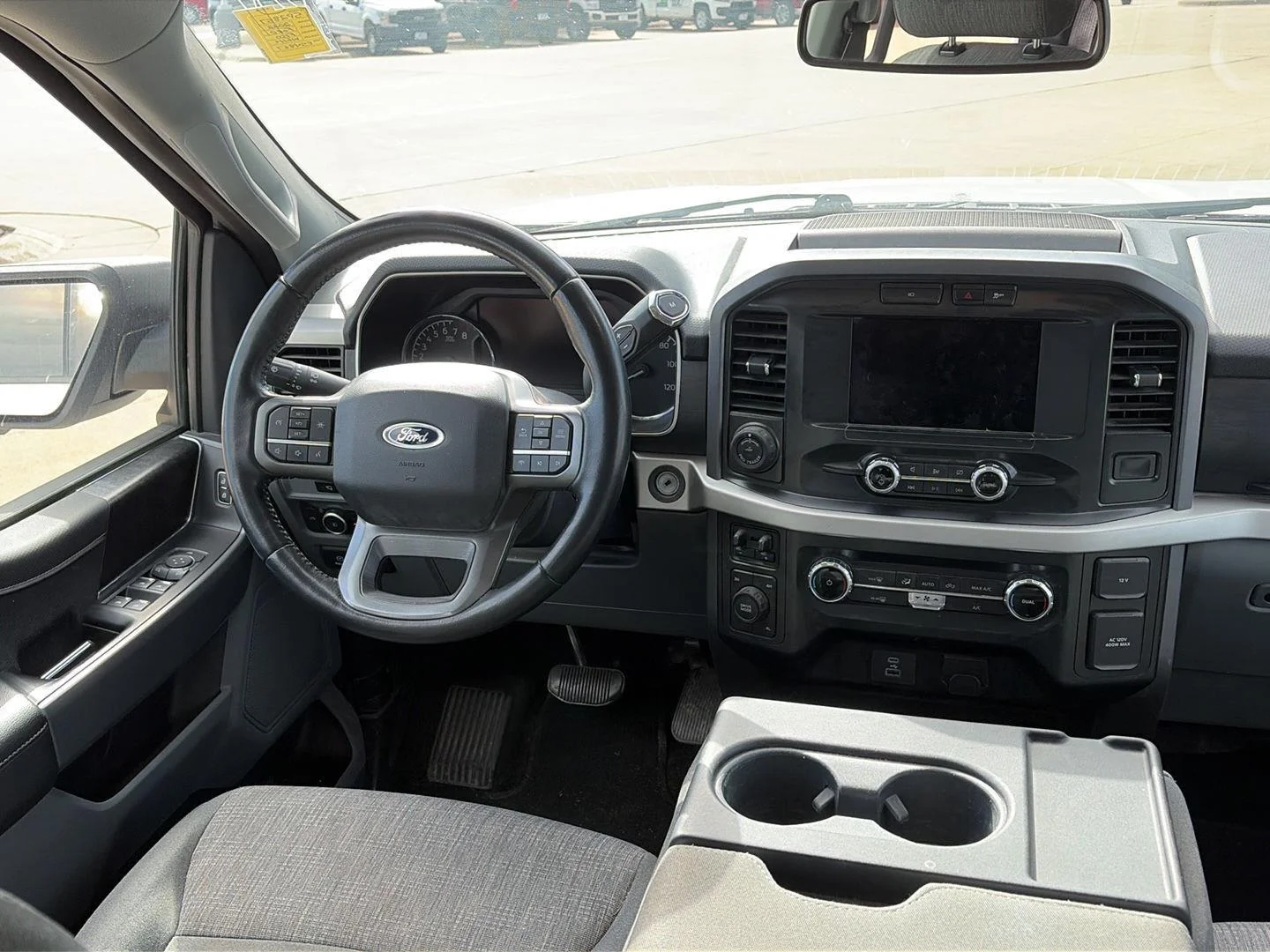 Used 2022 White Ford XL image 21