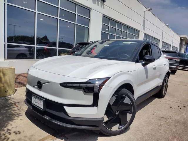 2025 Volvo EX30 Plus