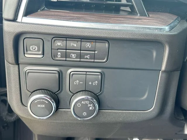 2025 Chevrolet Tahoe LT - Photo 18