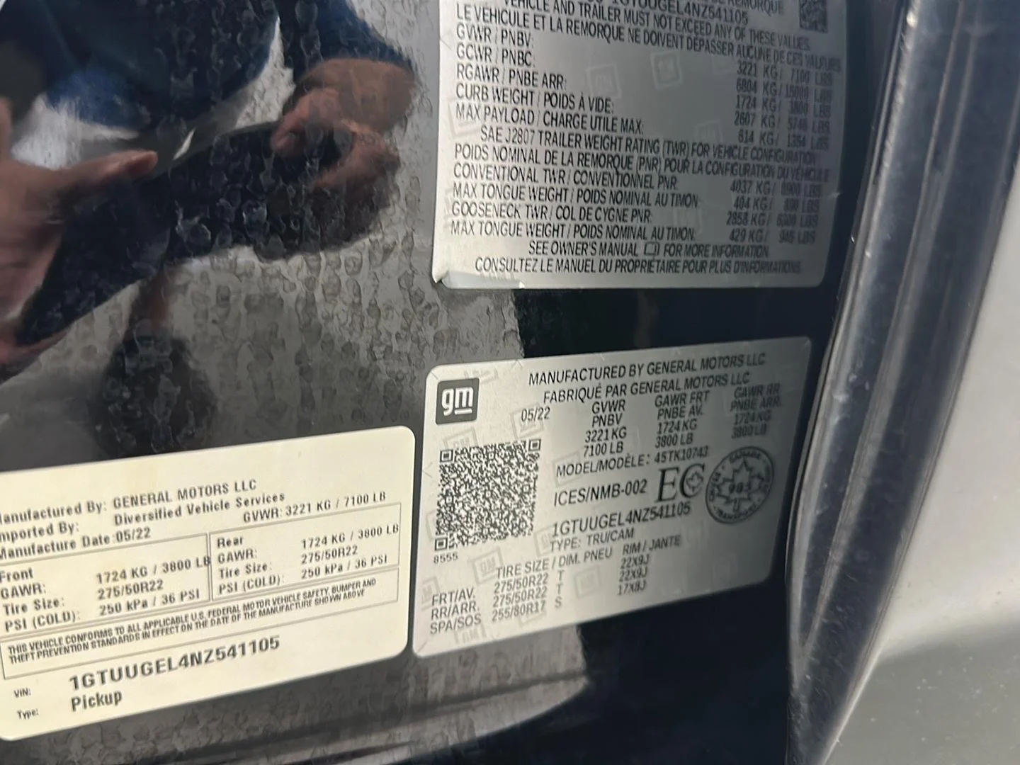 Used 2022 Onyx Black GMC Denali image 32