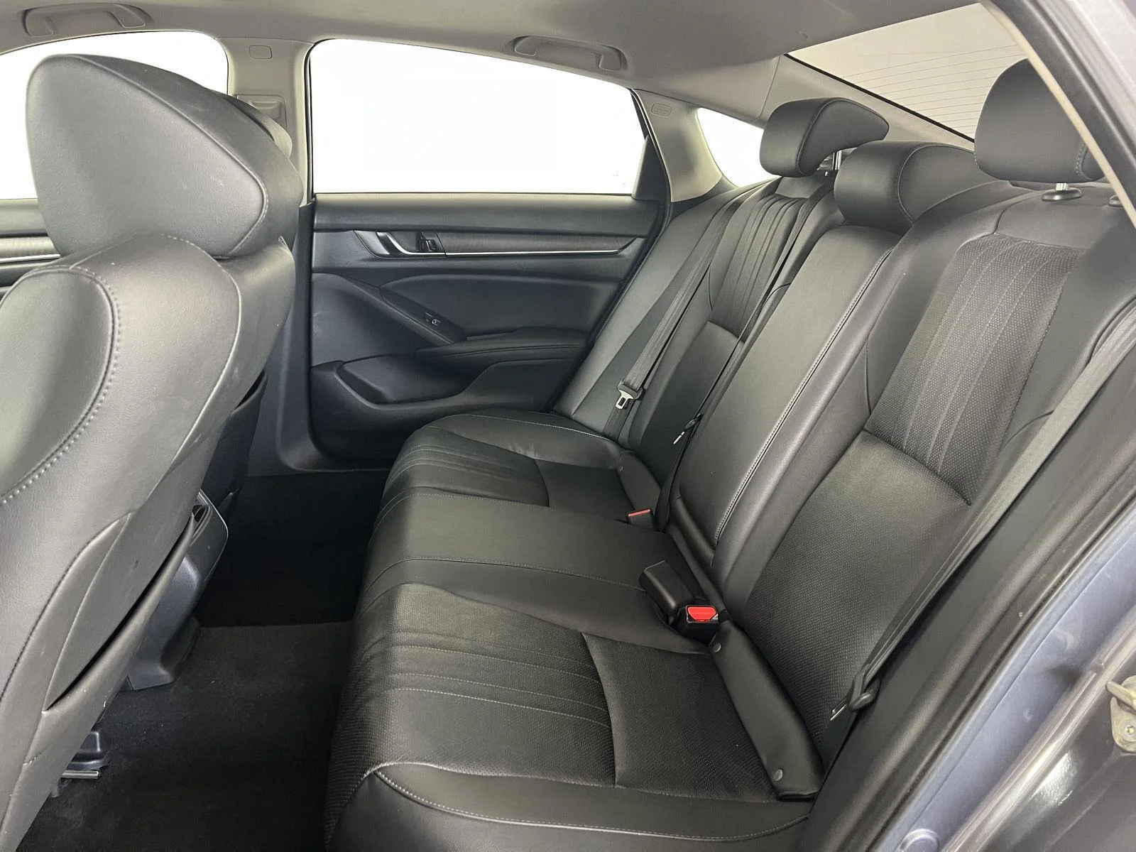 Used 2020 Modern Steel Metallic Honda EX-L image 26