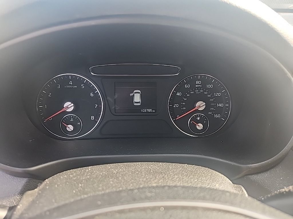 Used 2019 White Kia LX image 20