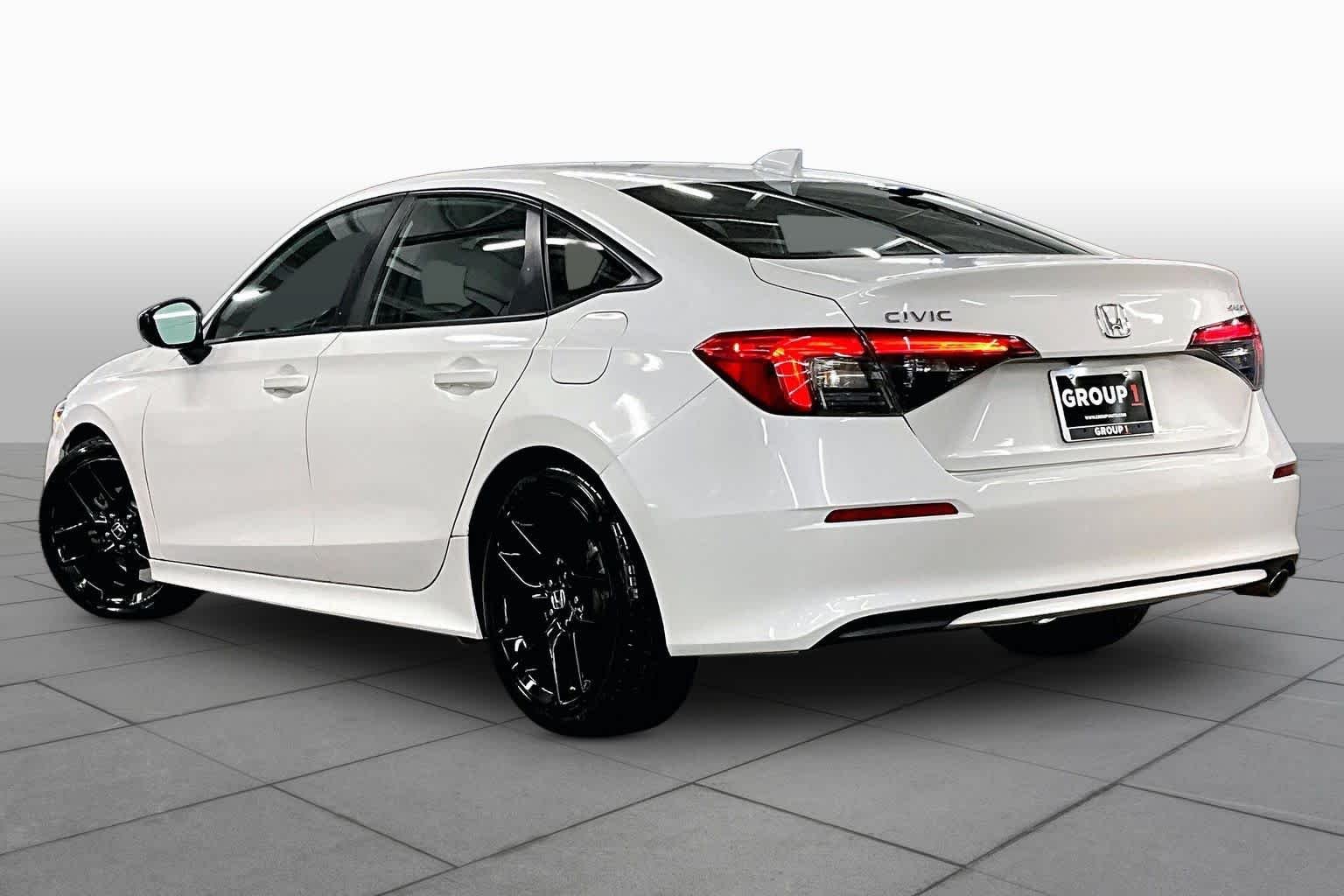 Used 2024 Platinum White Pearl Honda Sport image 12