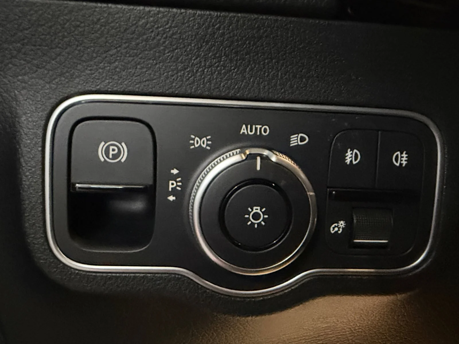 Used 2026 Black Mercedes-Benz GLA 250 image 24