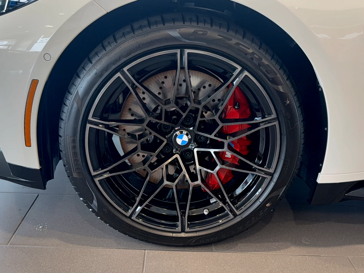 New 2027 Alpine White BMW Competition xDrive image 30