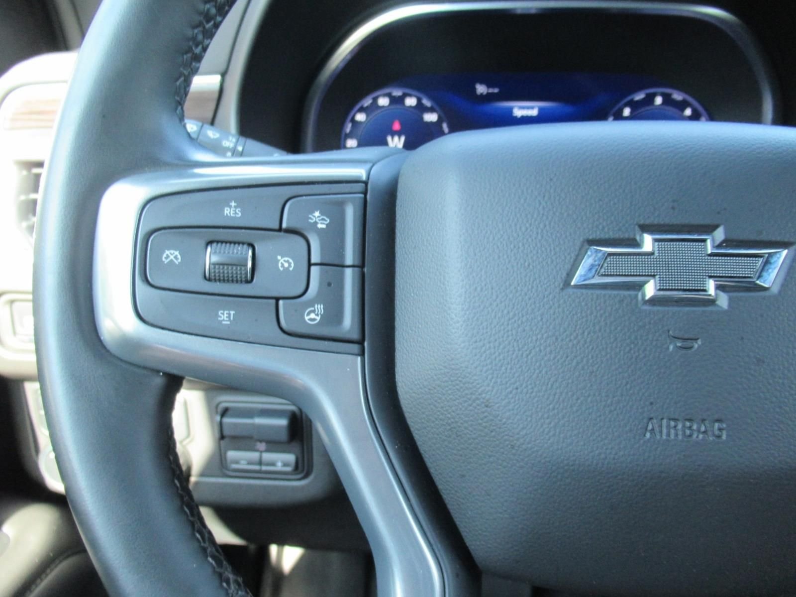 Used 2024 Gray Chevrolet Z71 image 24
