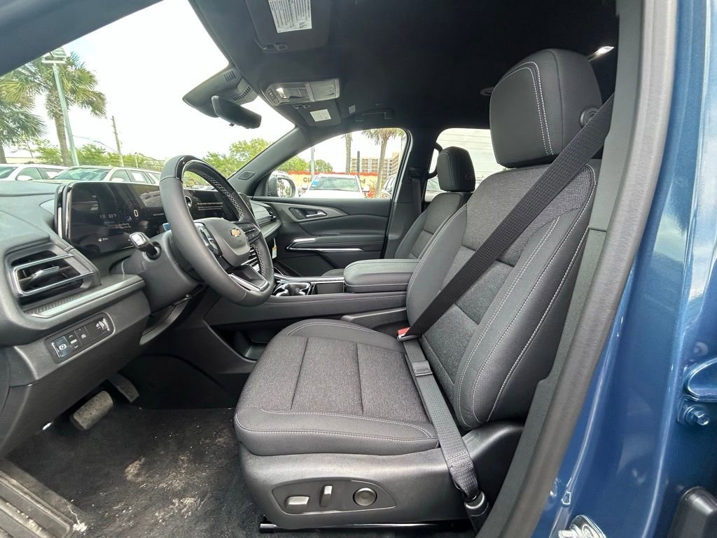 2026 Chevrolet Traverse LT - Photo 13
