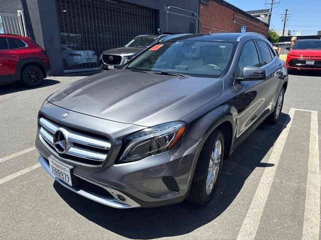 Used 2015  Mercedes-Benz GLA 250 image 1