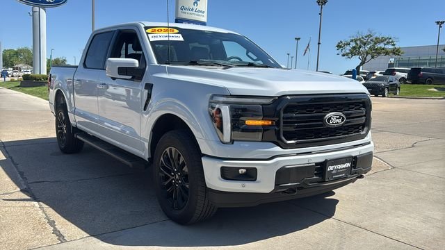 Used 2025 White Ford Lariat image 2