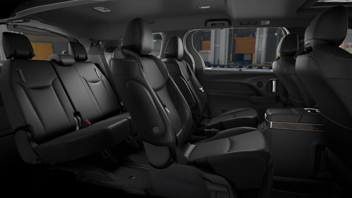 New 2026 Wind Chill Pearl Toyota Platinum image 21