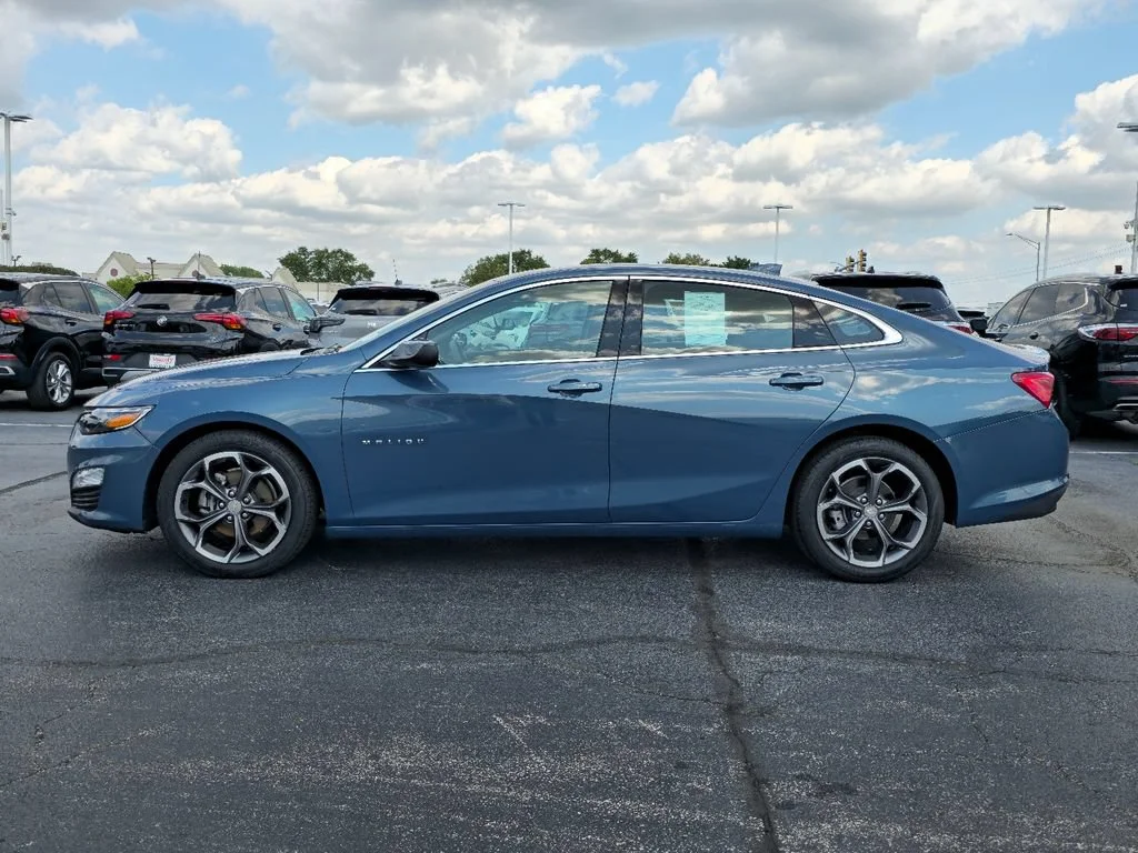 Certified Used 2024 Lakeshore Blue Metallic Chevrolet 1LT image 10
