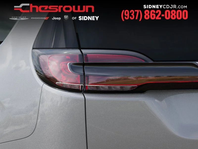 New 2026 Silver Mist Clear-Coat Exterior Paint Chrysler Select image 9