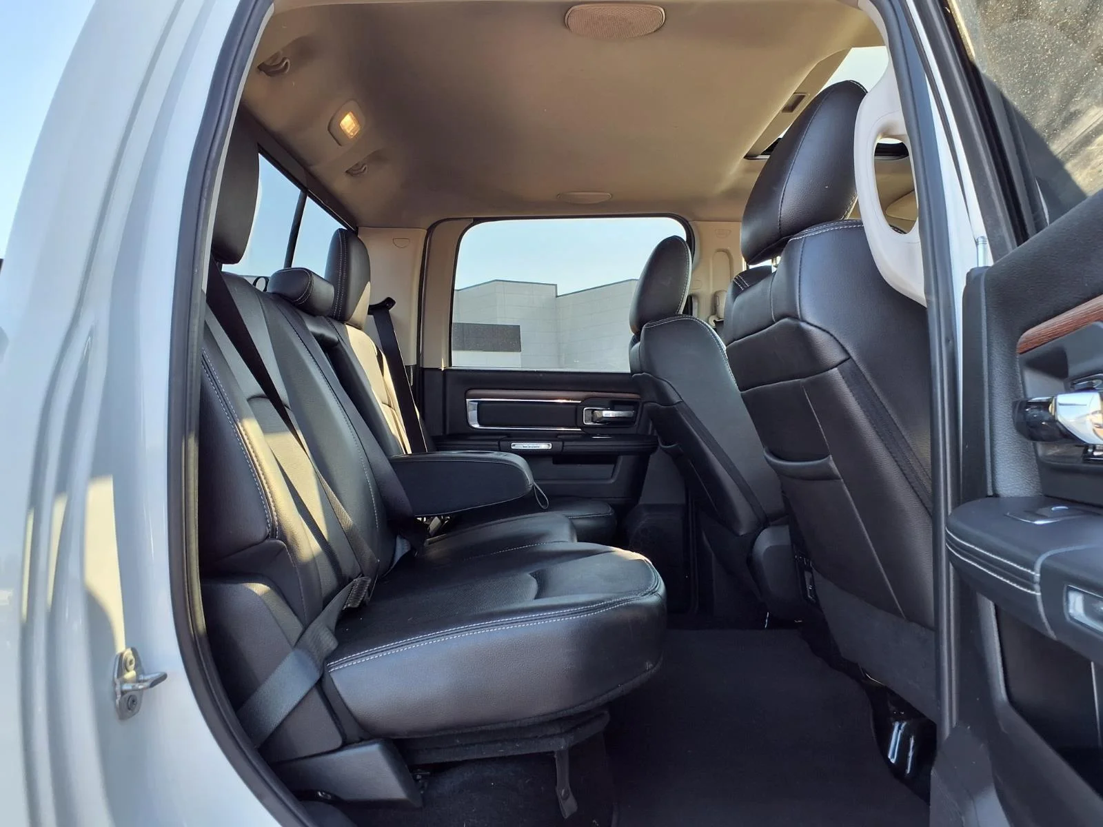Used 2016 Bright White Clearcoat Ram Laramie image 29
