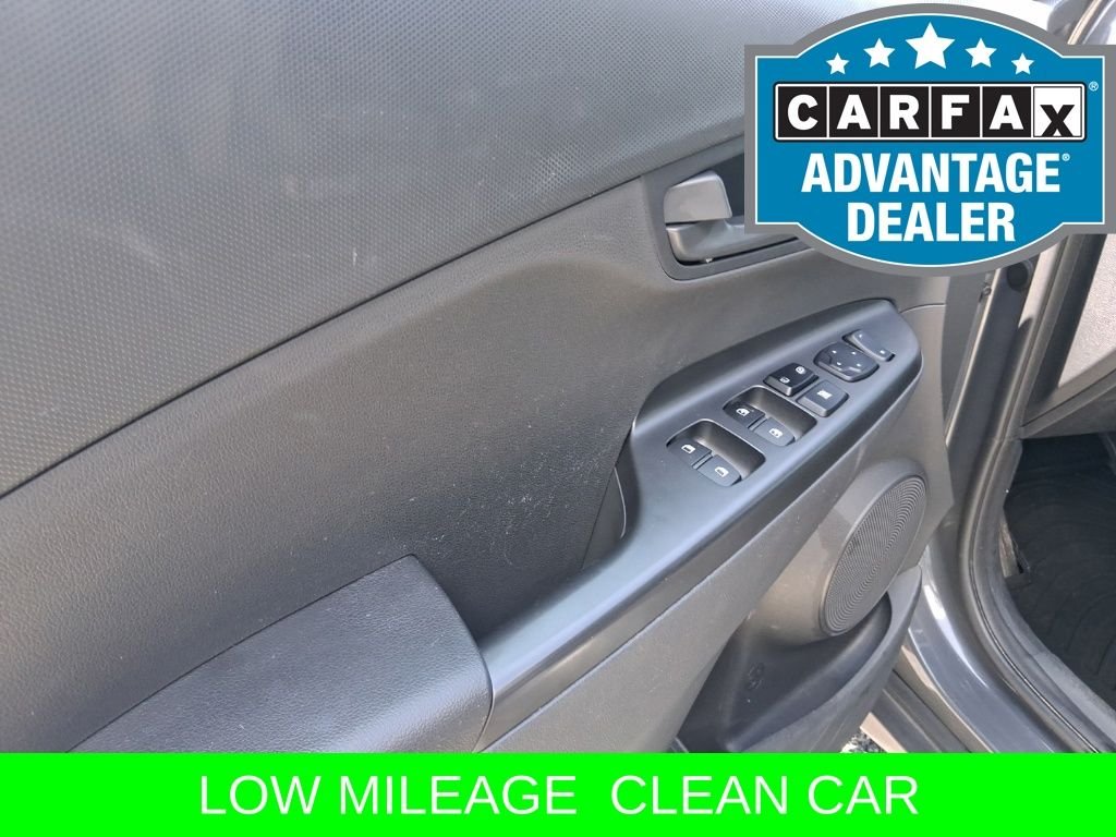 Used 2023 Gray Hyundai SEL image 29