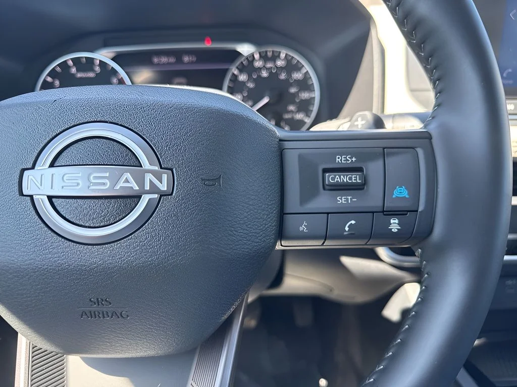 Used 2025 White Nissan SV image 15