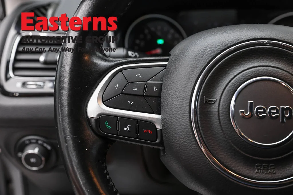Used 2020 Silver Jeep Latitude image 16