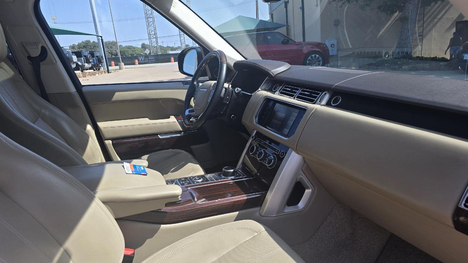 Used 2013  Land Rover SC image 10