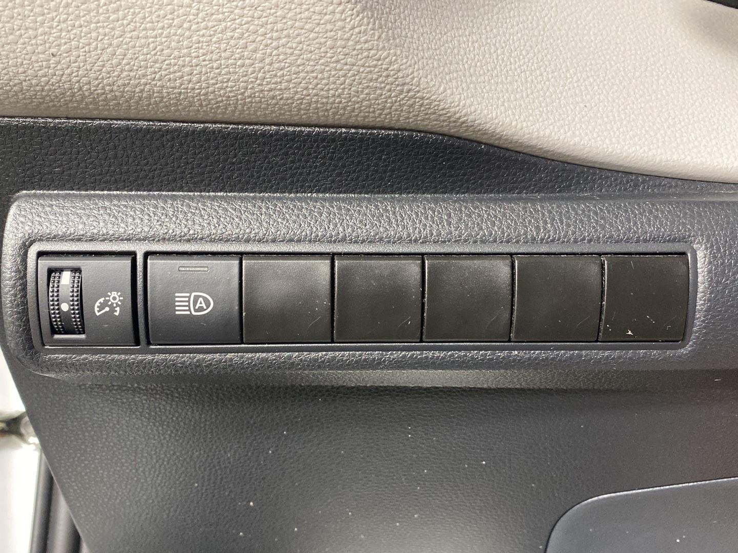 Used 2023 Ice Cap Toyota LE image 8