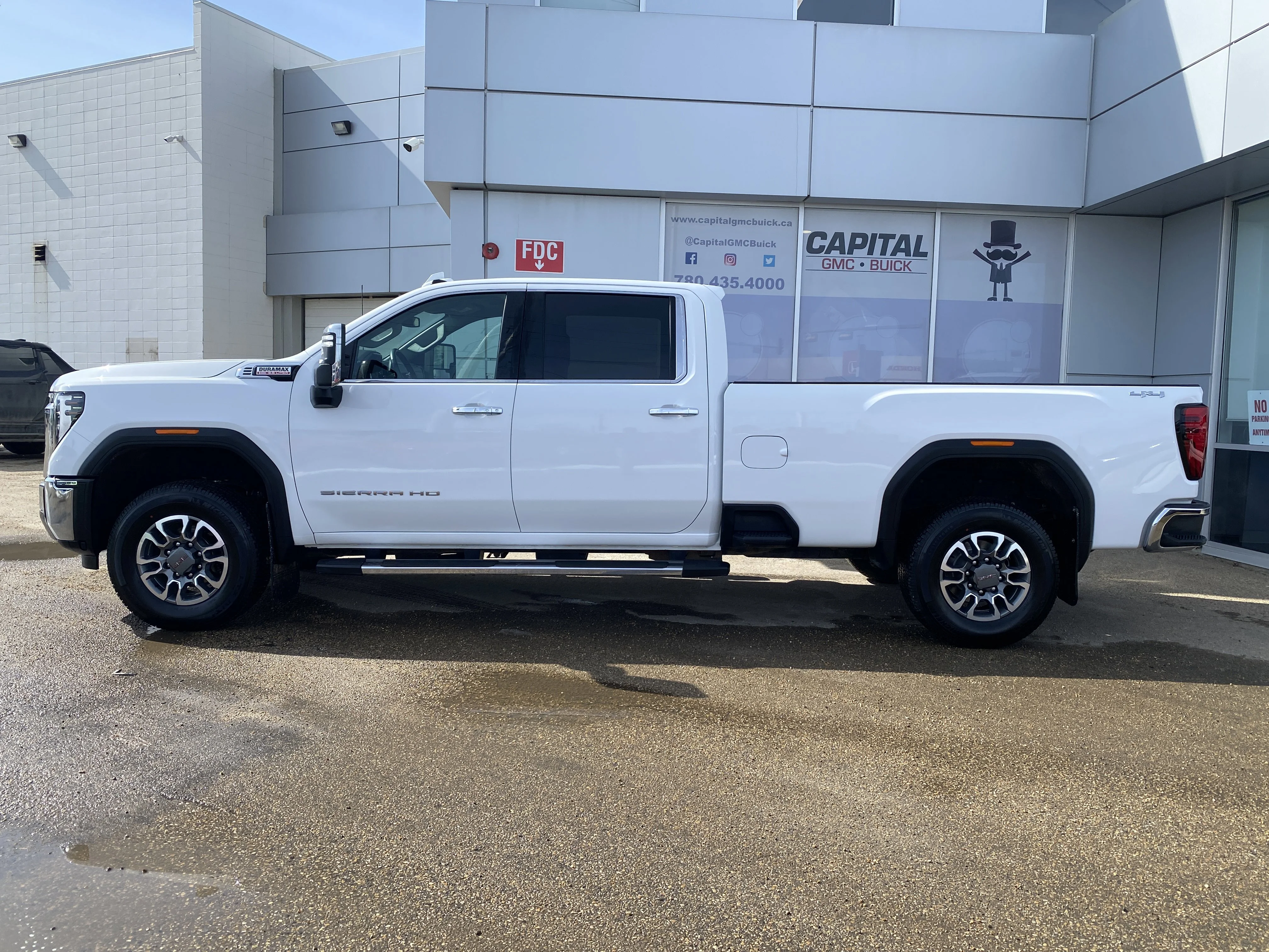 Certified Used 2024 Summit White GMC Crew Cab SLT image 2